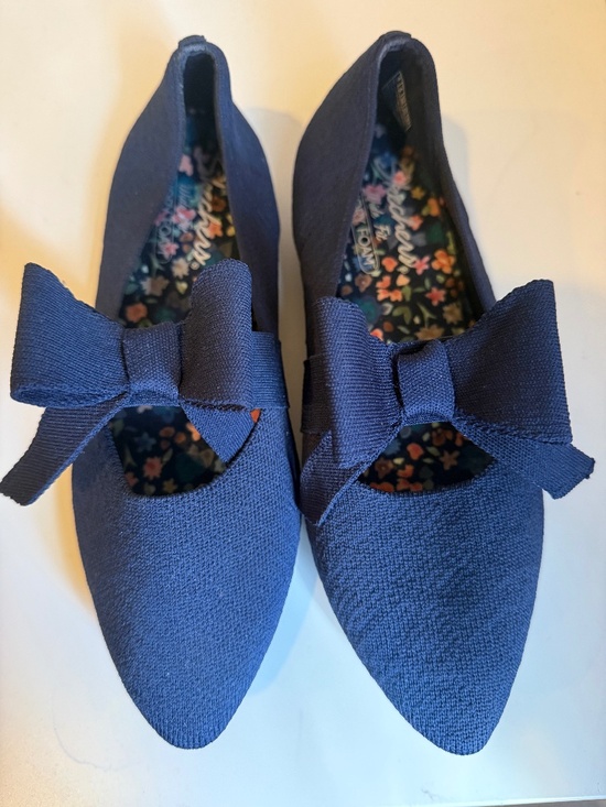 Skechers Shoes - Skechers Flats